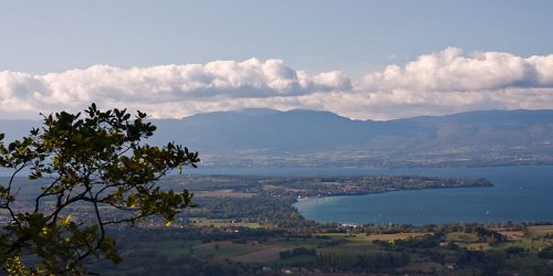 La Maladière : Vue sur le bassin lémanique et la pointe d'Yvoire