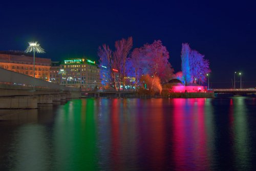 Arbres & Lumières 2009 : Génome sur l'ile Rousseau et la 11ème oeuvre