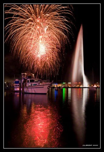 The fireworks for the opening of the Geneva Festival 2010