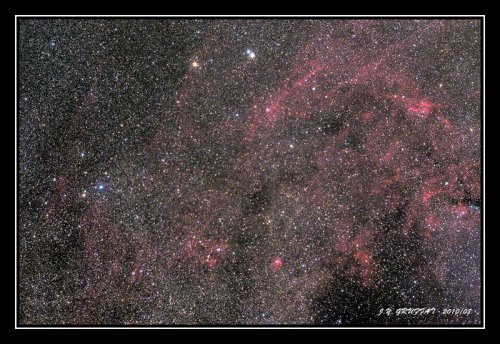 Entre Deneb et Omicron 1 & 2 du Cygne
